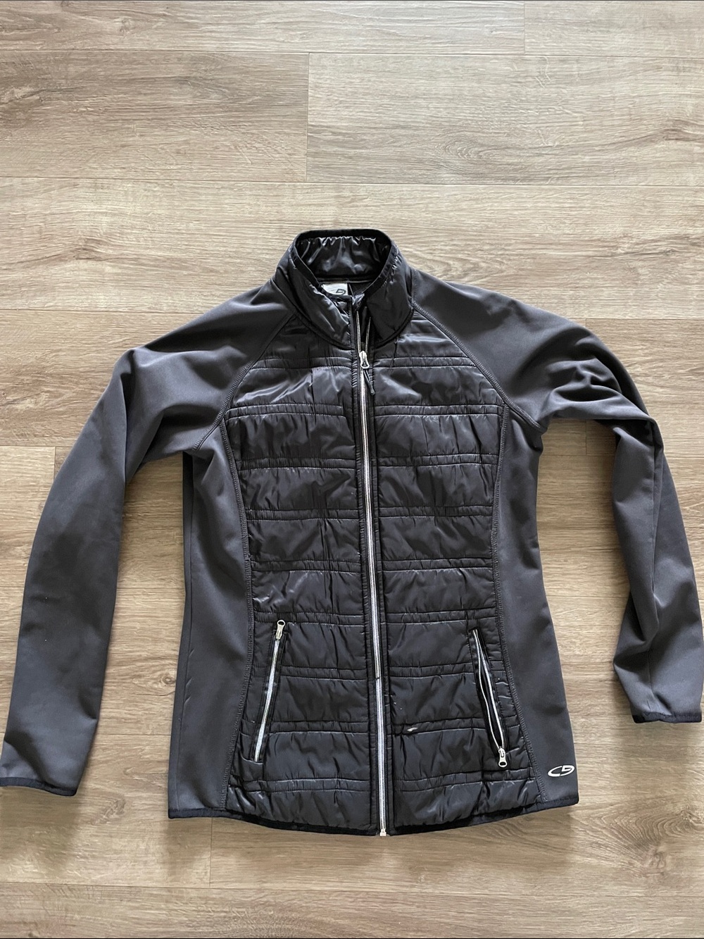 Champion Women’s Black Quilted Hybrid Jacket (small flaw)
